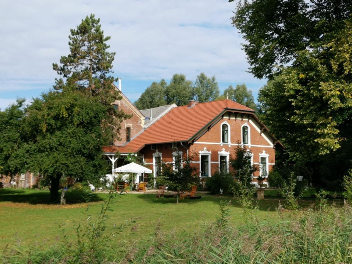 Johannes Hof Bunde  Buitenkant foto